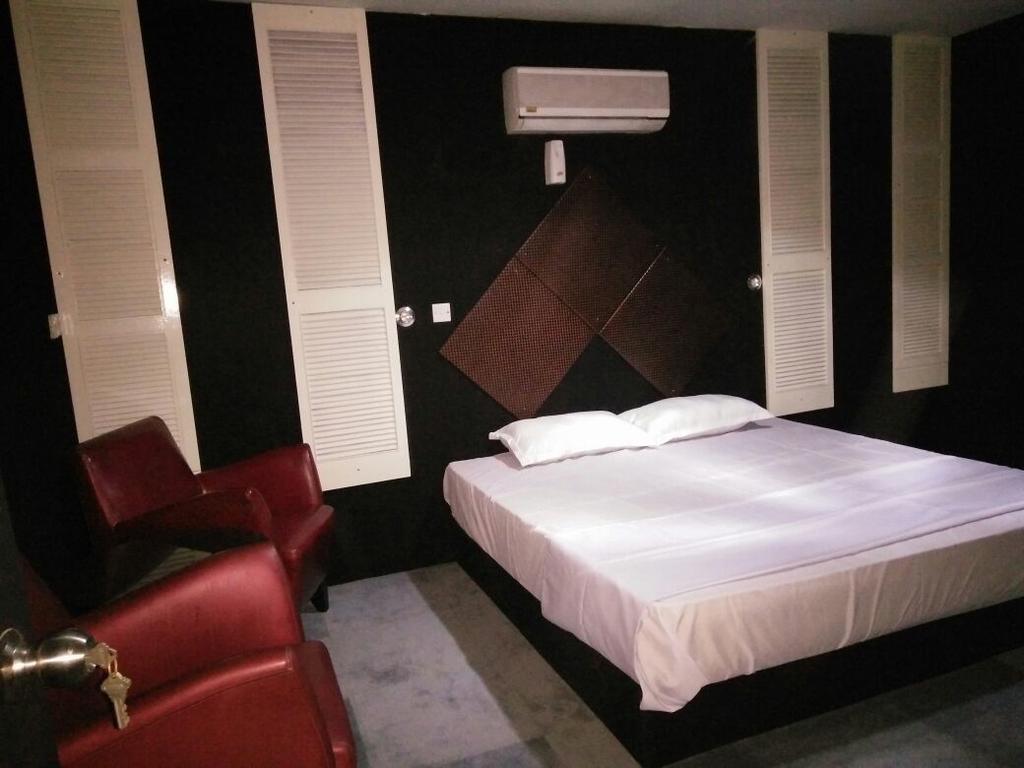 Transit Room Klia - Residence Villa Kampong Kubang Beras Exterior photo